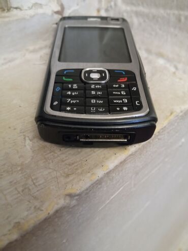 телефон fly ff281 black: Nokia N70, rəng - Qara, Düyməli