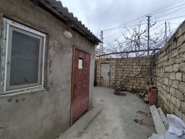 1 otaqli evler satilir: Ev Xirdalanda AAAF Parkin yaxinliginda yerlesir ev 1 otaqlidir, hamam