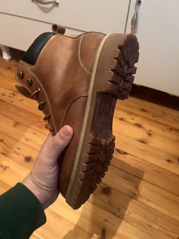 Botinkalar: Tebi deri 42 razmer bot batinka 41 de geyne biler menim ayagim 41do — 10