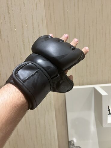 Əlcəklər: Mma əlcəyi