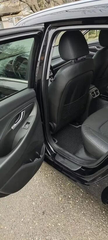 Hyundai: Hyundai i30: 1.6 l | 2019 il Universal — 7