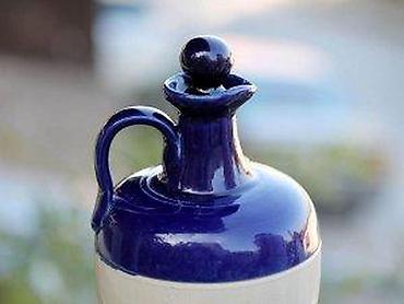 Stare vaze i dekor: Ballantines Decanter 1960s dobro poznati brend KOBALT. RETKO. Prazna — 11