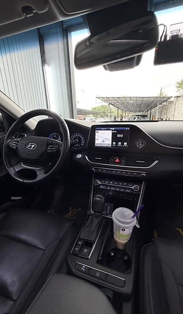 Продажа авто: Hyundai Grandeur: 2019 г., Автомат, Гибрид, Седан — 8