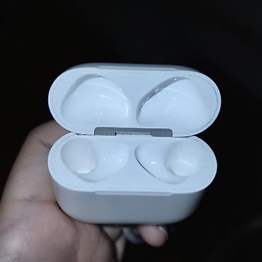 Кулакчындар: Зымсыз ичине салынуучу кулакчындар, Apple, AirPods 4, Колдонулган — 3