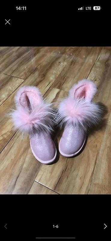 Уггилер: Уггилер, 37, UGG, Колдонулган, түсү - Кызгылт — 1