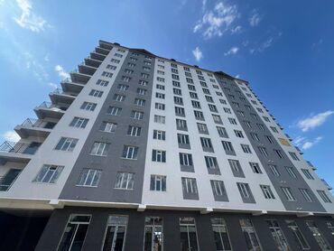 срочно продаётся 1 комнатная квартира в районе ошского рынка по улице кенсуйская: 1 комната, 52 м², Элитка, 4 этаж, ПСО (под самоотделку)