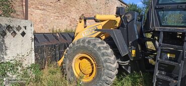 Погрузчики: Погрузчик, 2012 г., Колесный, Фронтальный — 4