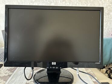 işlənmiş monitorlar: Monitor HP S2031a Az işlənib. Çızıqı və hec bir problemi yoxdur