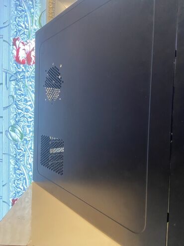 Modemlər və şəbəkə avadanlıqları: Masaüstü kompüter üçün “CAT” markalı sistem bloku korpusu