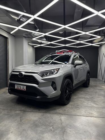 Toyota: Toyota RAV4: 2020 г., 2.5 л, Бензин, Кроссовер