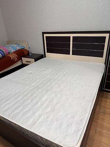tum: İki nəfərlik yataq dəsti - Ölçü: təxmini 160×200 sm (şəkillərə əsasən — 2