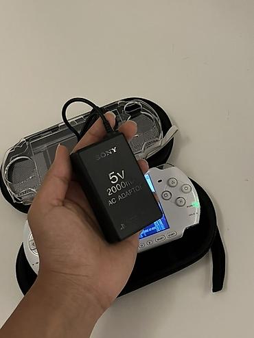 playstation satilir: Sony PSP 3000 (PlayStation Portable) – ağ rəng Tərtəmizdir, üzərində — 6