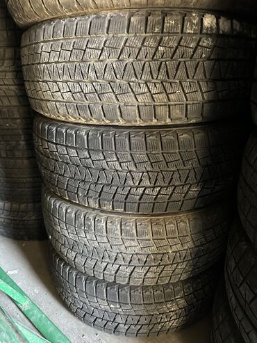 донголок 9: Шины 215 / 60 / R 17, Зима, Б/у, Комплект, Легковые, Япония, Bridgestone