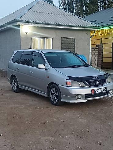 mazda 3 2005: Toyota Gaia: 2003 г., Минивэн — 2