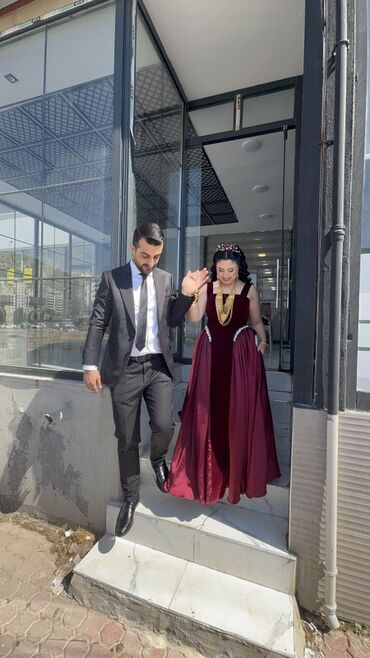 ГАЗ: Məhsul: Bordo rəngli ziyafət/libas dəsti (nişan–xına üçün) - Model