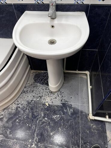 Ванны: Piyedestal lavabosu – hamam üçün klassik model - Material: keramik