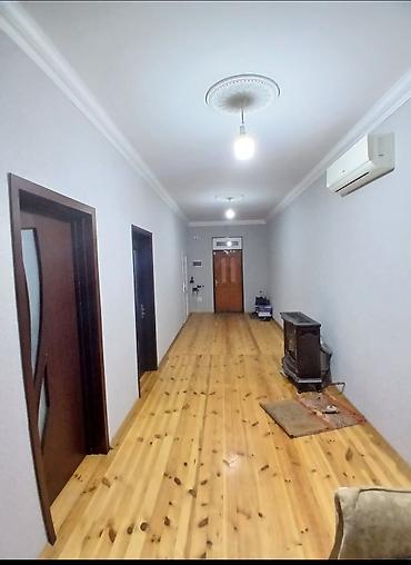 daş vallar: Xətai rayonu Baku Busun yaxınlıgında Polad Həşimov küçəsində 6 kürsüdə — 3