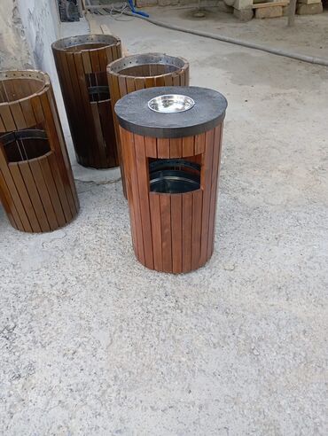 Tullantı qabları: Taxtadan hazırlanmış, müxtəlif formalı küçə zibil qutuları. Üst — 7