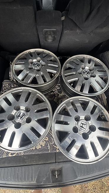 меняю диски хонда: Комплект из 4 оригинальных литых дисков Honda.

Параметры:
R15 5/114,3 — 3