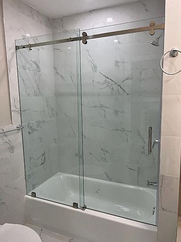 Душевые перегородки и ограждения: Стеклянные перегородки и двери для душа/ванны - Типы систем: - — 2