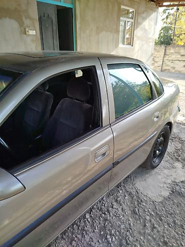 Opel: Opel Vectra: 1.6 l | 1996 il 390 km Sedan — 9
