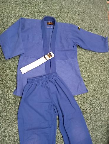 пояса дзюдо: Кимоно для дзюдо/самбо синего цвета с белым поясом.(б/у. в хорошем — 2
