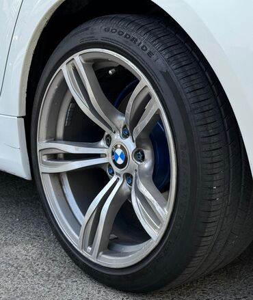 Çəngəllər: İşlənmiş Disk təkər BMW 245 / 40 / R 18, 5 Boltlu