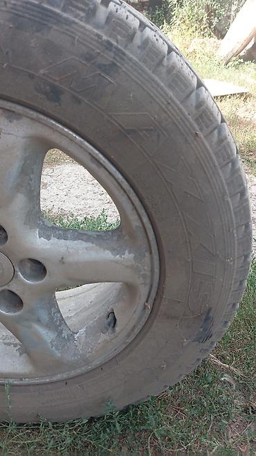 14 зимние: Продаю резину MAXXIS 
16 размер — 3