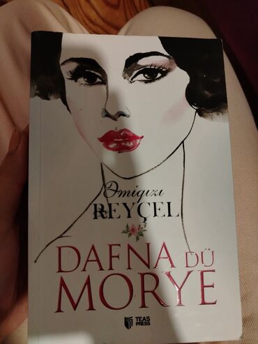 Bədii ədəbiyyat: Gördüyünüz bütün kitablar satılır. Hər biri üzərindəkinin YARI — 5