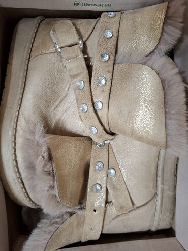 Ugg čizme: Ugg čizme, Veličina - 31 — 11