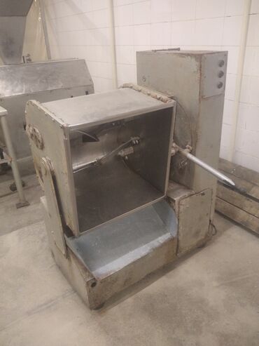 Консервация и мясные изделия: Продается оборудование для колбасного цеха. Возможна сдача цеха в — 3