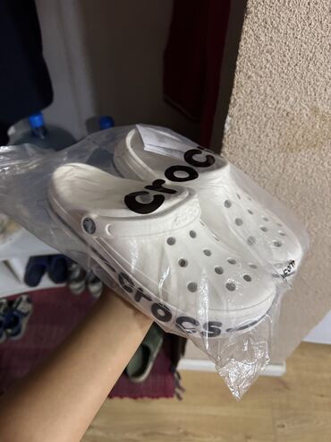 сколько стоят золотые обручальные кольца: Мужские сандалии, 40, Crocs, Новый, Платная доставка