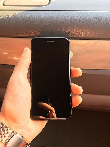 Apple iPhone: IPhone SE 2020, Qara, Barmaq izi — 17