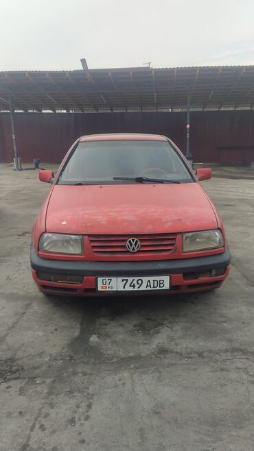 куплю венту: Volkswagen Vento: 1992 г., 1.8 л, Механика, Бензин