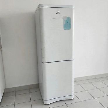 frost: Холодильник Indesit, двухкамерный, с нижней морозильной камерой — 2