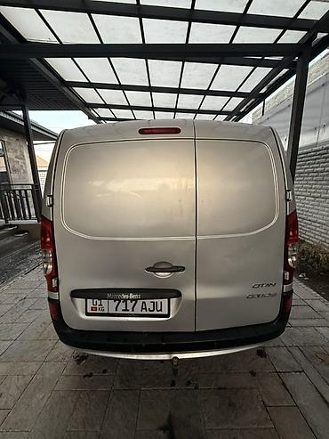 Легкий грузовой транспорт: Легкий грузовик, Mercedes-Benz — 7