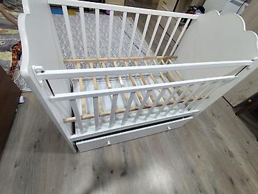 bunk bed: Детская кроватка с маятниковым механизмом и выдвижным ящиком - — 4