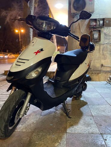 Mopedlər,skuterlər: - X-ROAD, 50 sm3, 2024 il, 2200 km