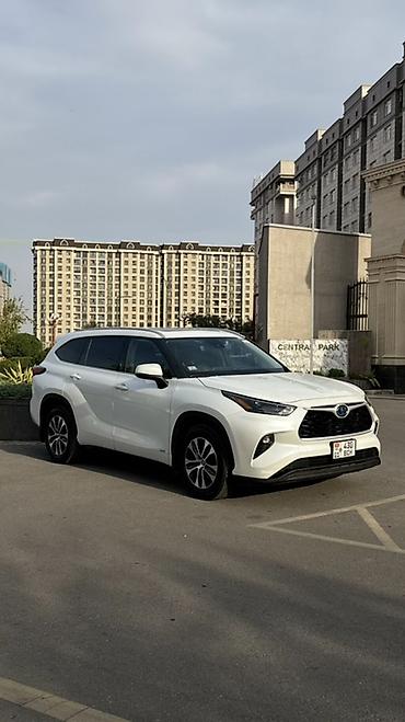 Toyota: Toyota Highlander: 2022 г., 2.5 л, Вариатор, Гибрид, Кроссовер — 3