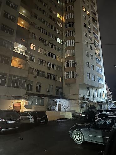 yeni suraxanı: 3 otaqlı, Yeni tikili, 130 kv. m — 1
