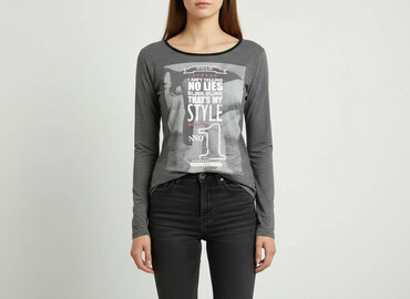 t shirty slash: Chillin, Women`s T-shirt, size XS