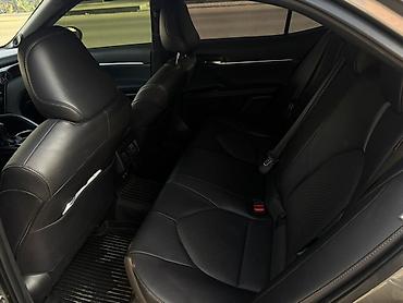 значок форестер: Toyota Camry: 2022 г., 2.5 л, Автомат, Гибрид, Седан — 9