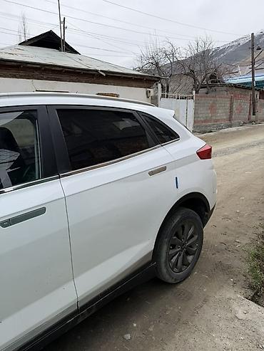 Weltmeister: Weltmeister EX5, 2021 г., 110000 км — 4