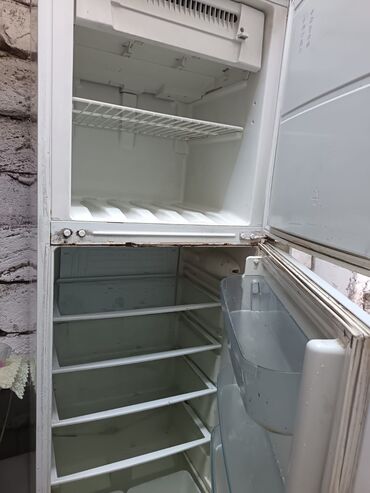 продаю холодильник: Б/у 1 дверь Indesit Холодильник Продажа, цвет - Белый