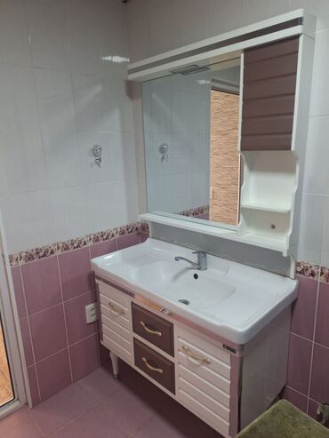 дома в селе ленинское: 65 м², 2 комнаты, Подвал, погреб, Забор, огорожен