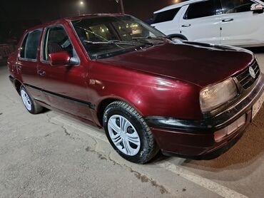 Volkswagen: Volkswagen Vento: 1993 г., 1.8 л, Механика, Бензин, Седан — 1