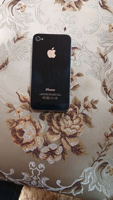 qas almaq ucun aparat: IPhone 4, 16 GB, Qara