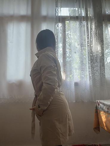 pull and bear: Qadın trençi – klassik bej rəngdə - Model: Płaszcz Damski (Ladies’ — 6