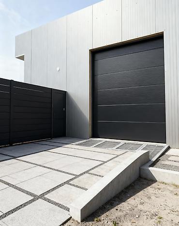 Секционные ворота: Автоматические, Alutech, Для гаража, Для частного дома, Для контейнера, Бронированные, В рассрочку, Новый, Бесплатная установка — 10