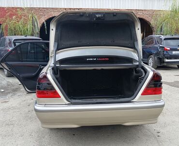 Mercedes-Benz: Mercedes-Benz C 200: 2 l | 1999 il Sedan — 19